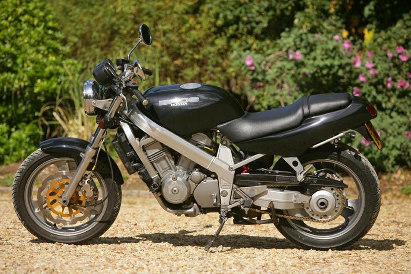 HONDA BROS 400 (1988-1992) Review | Speed, Specs & Prices | MCN