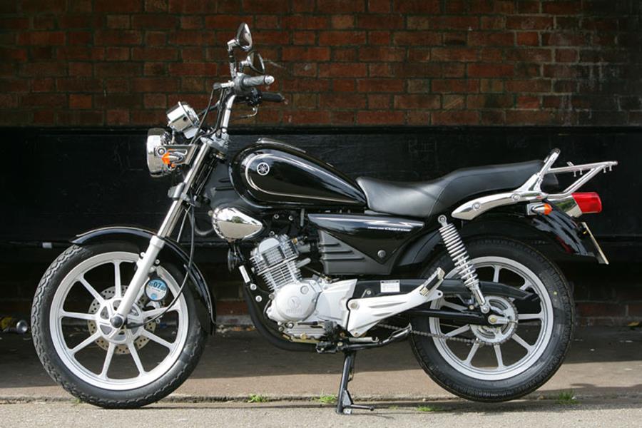 The Yamaha YBR 125 Custom is a cheerful little thing