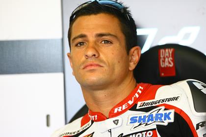 de Puniet will stay with LCR Honda in 2010