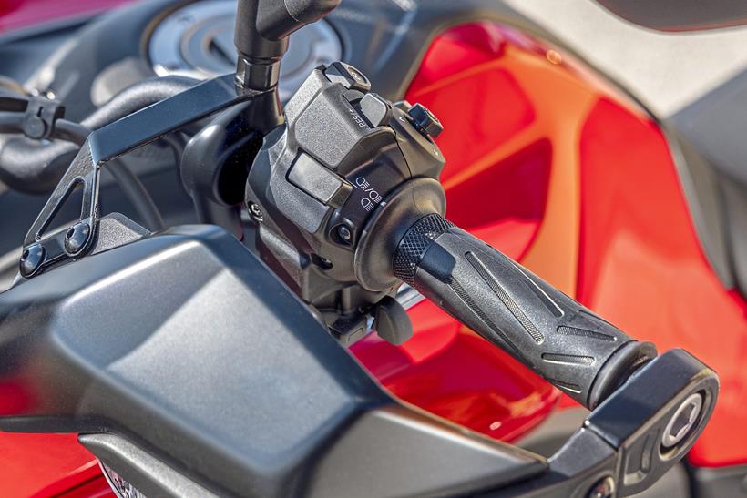 2026 Yamaha Tracer 7 Y-AMT