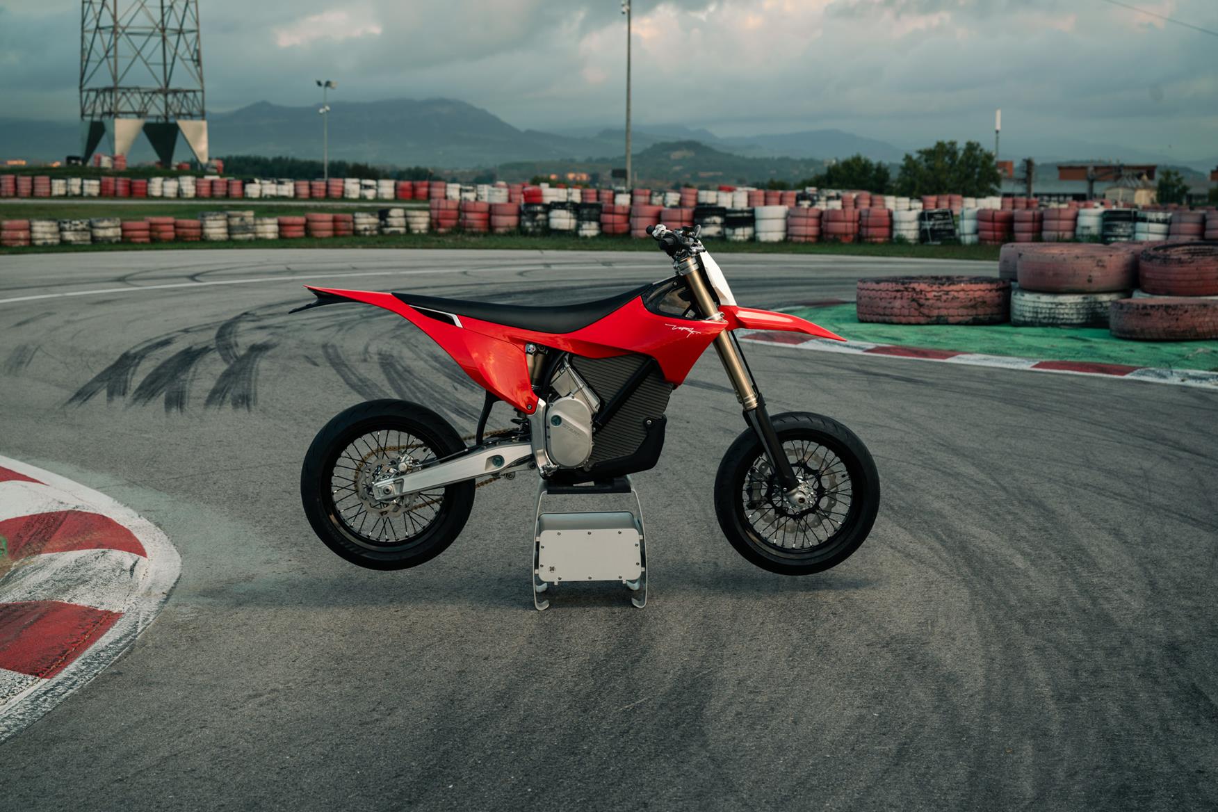 View of Stark Varg SM claims best power-to-weight of any supermoto