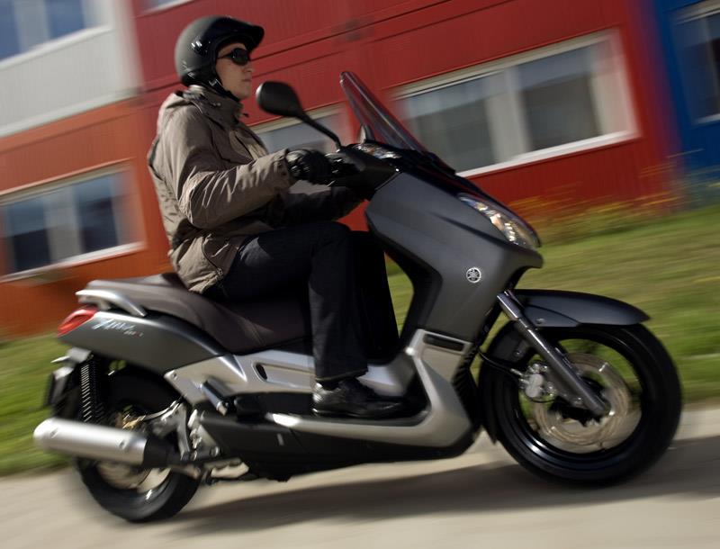 YAMAHA XMAX 250 (2004-2017) Review Speed, Specs & |