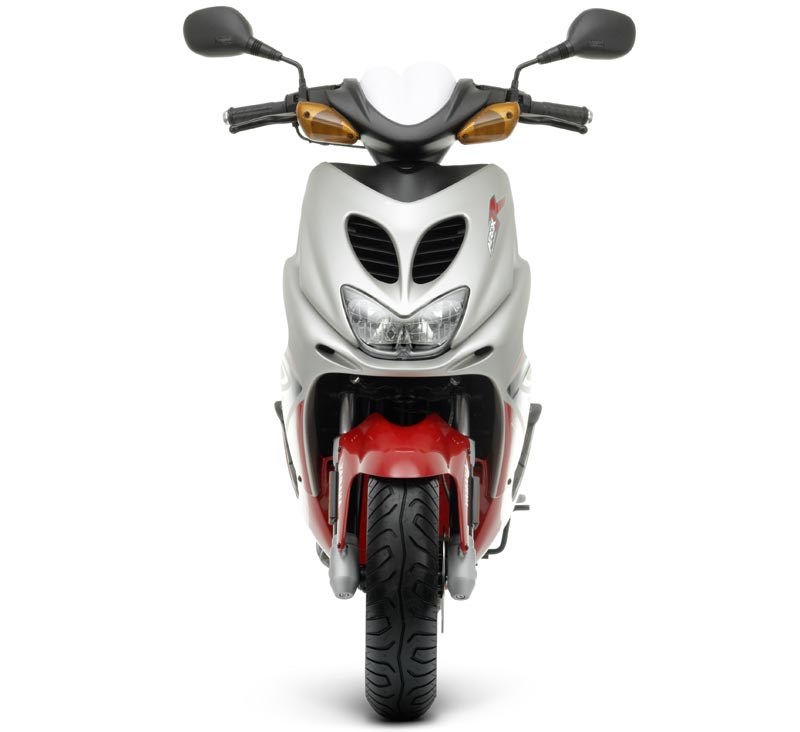 All YAMAHA Aerox models and generations by year, specs reference and  pictures - autoevolution