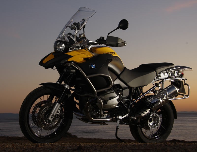 BMW R1200GS ADVENTURE (2010-2013) Motorcycle Review
