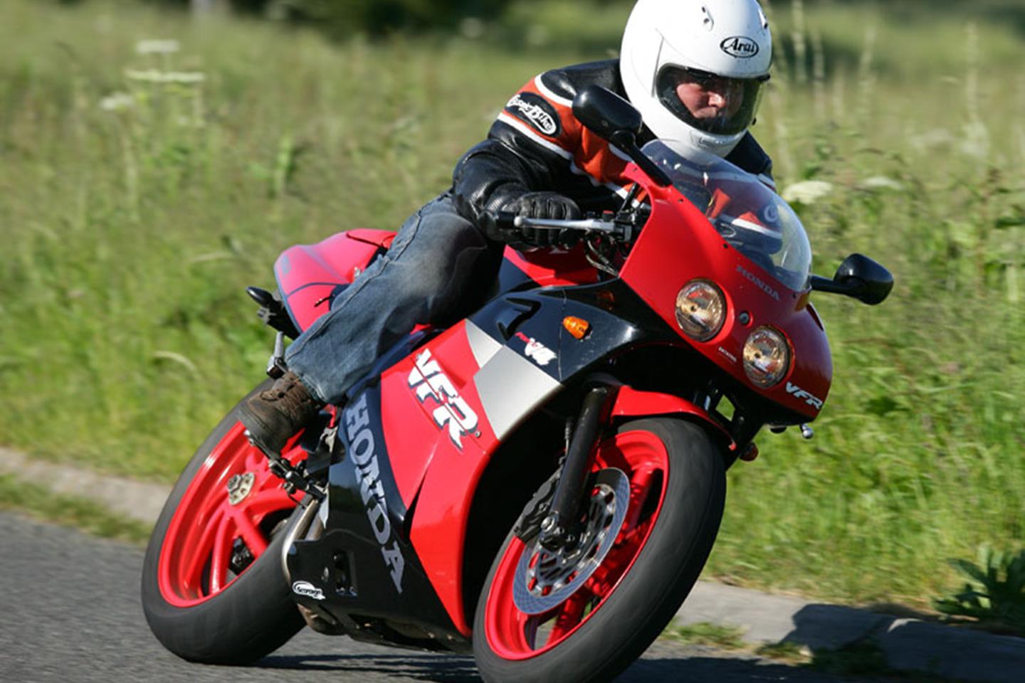 Honda VFR  Review   Speed, Specs & Prices   MCN