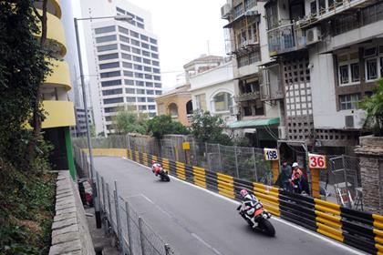 Stuart Easton has set a new lap record at Macau