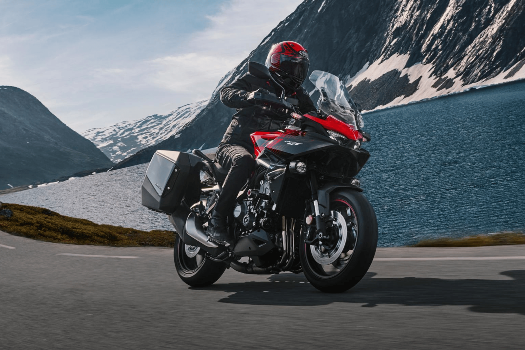 Honda bring out a new Sports-tourer around Hornet platform