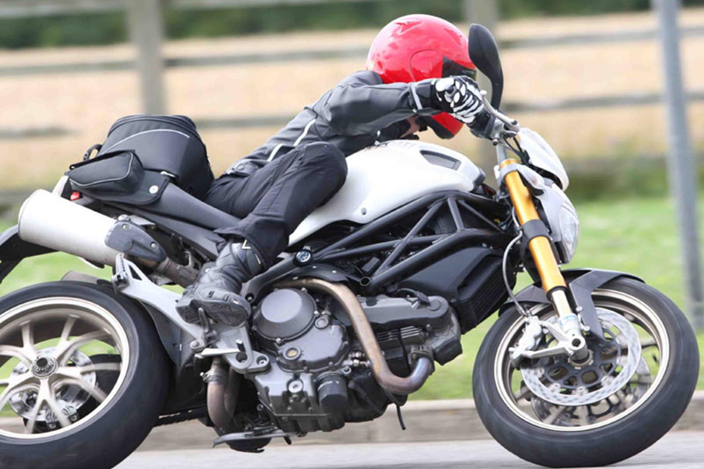 DUCATI MONSTER 1100S (2009-2013) Review, Specs & Prices | MCN