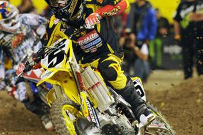 Ryan Dungey on his way to victory in Phoenix