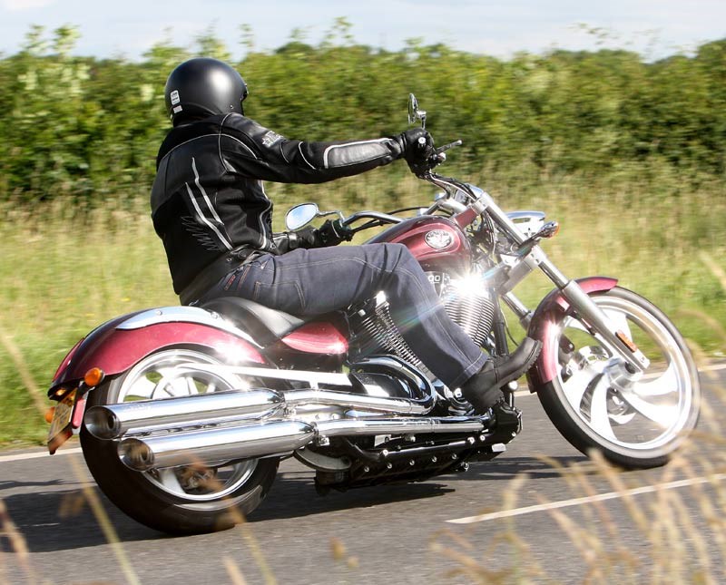 VICTORY VEGAS (2003on) Review Speed, Specs & Prices