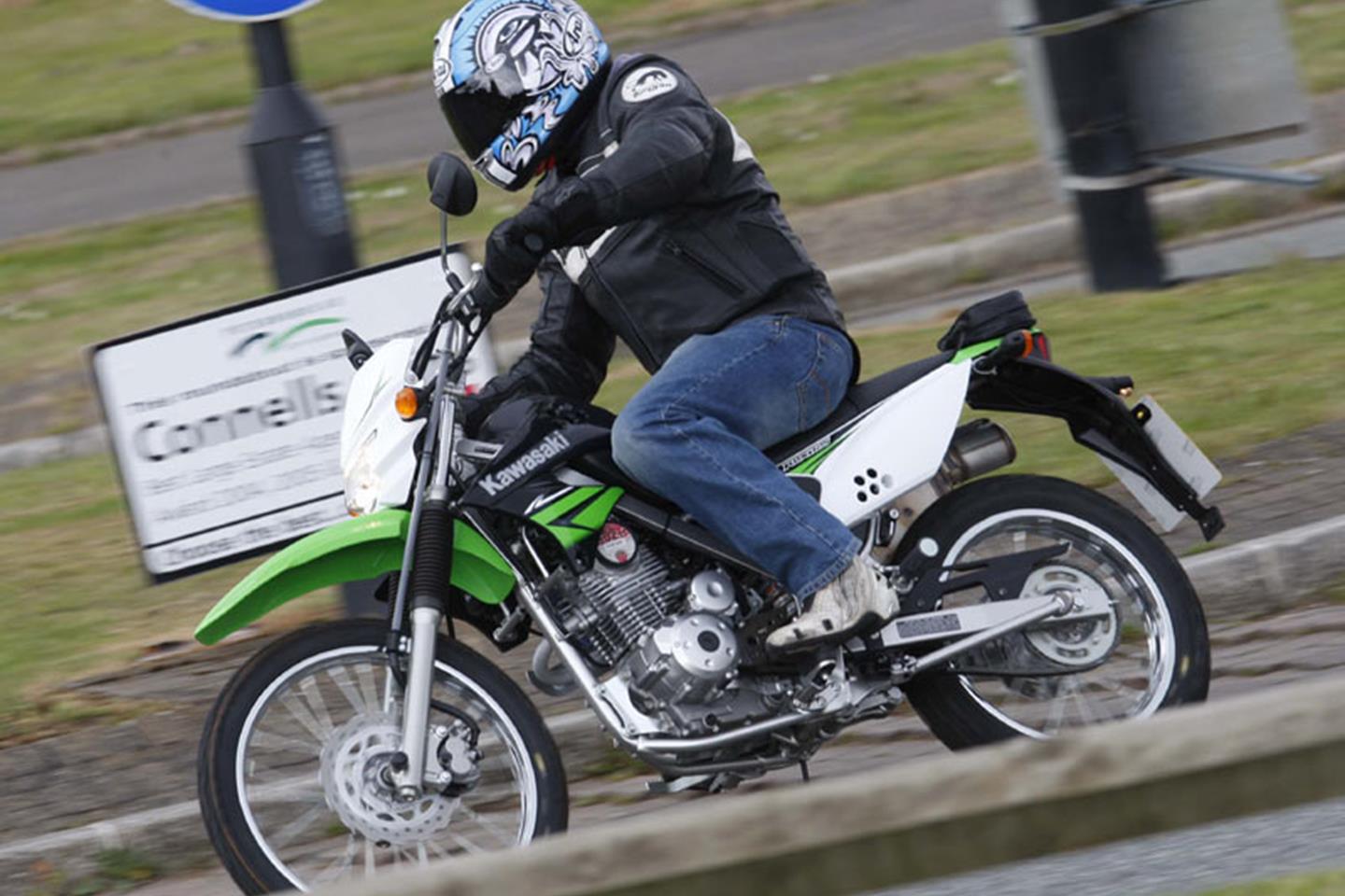 KAWASAKI KLX125 (2010-on) Review | Speed, Specs & Prices | MCN