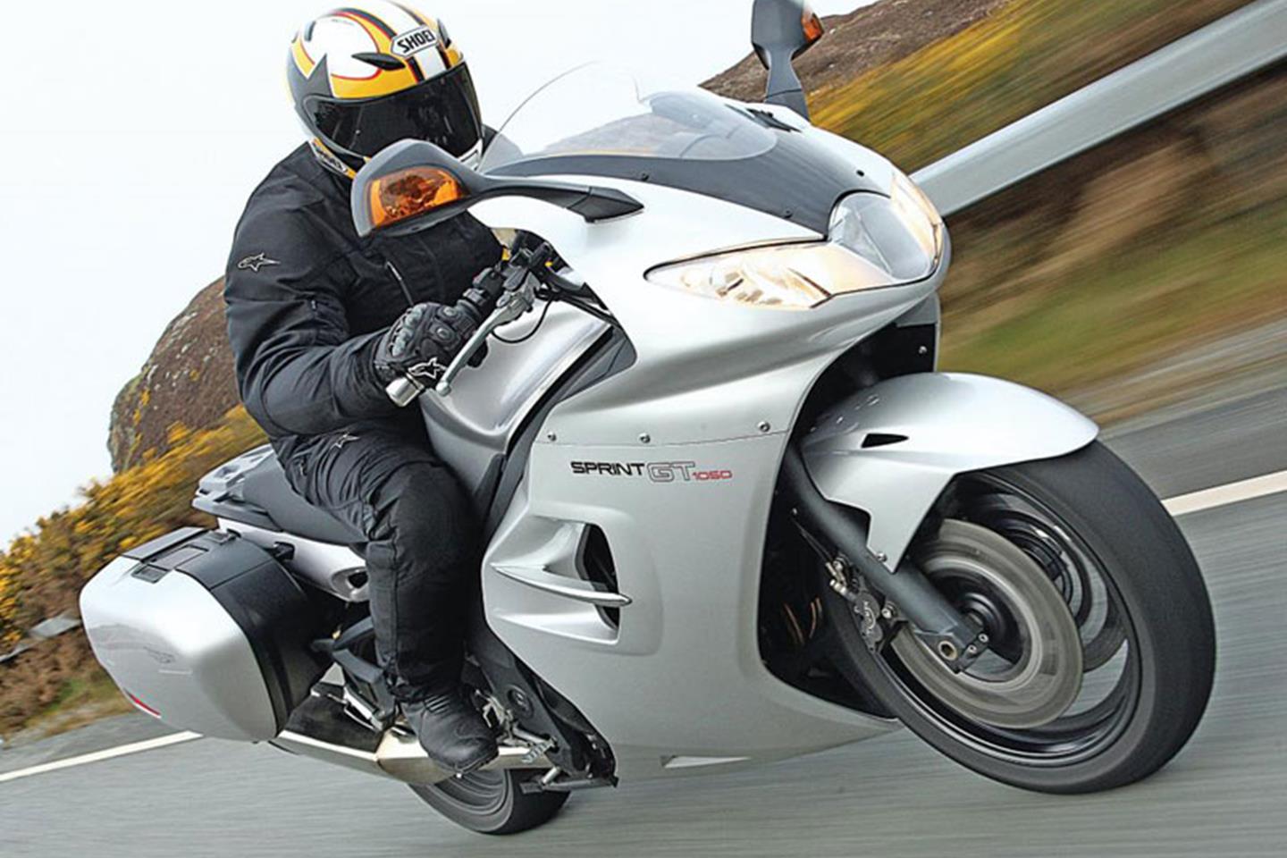 TRIUMPH SPRINT GT 1050 2010 on Review Specs Prices