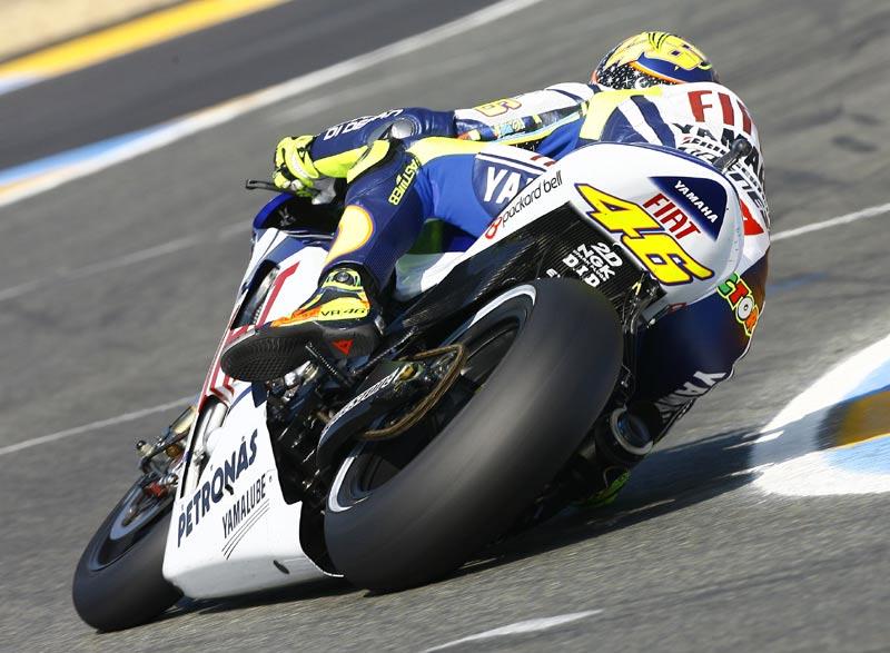 Le Mans MotoGP: Shoulder still a worry for Valentino Rossi | MCN