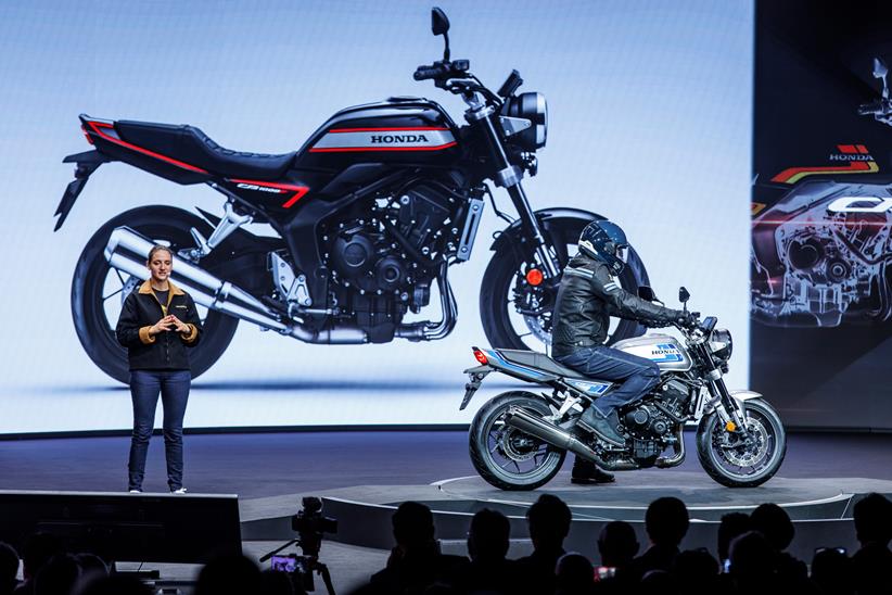 CB1000SF HONDA　 JMQTUE2FKZFURJTJXDMM4V47AQ.jpg