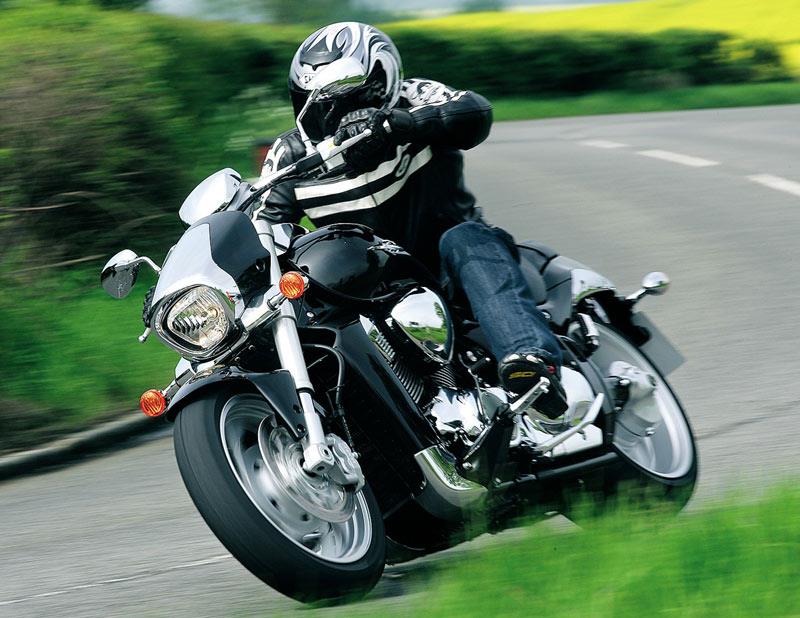 Suzuki vzr deals 1800 intruder