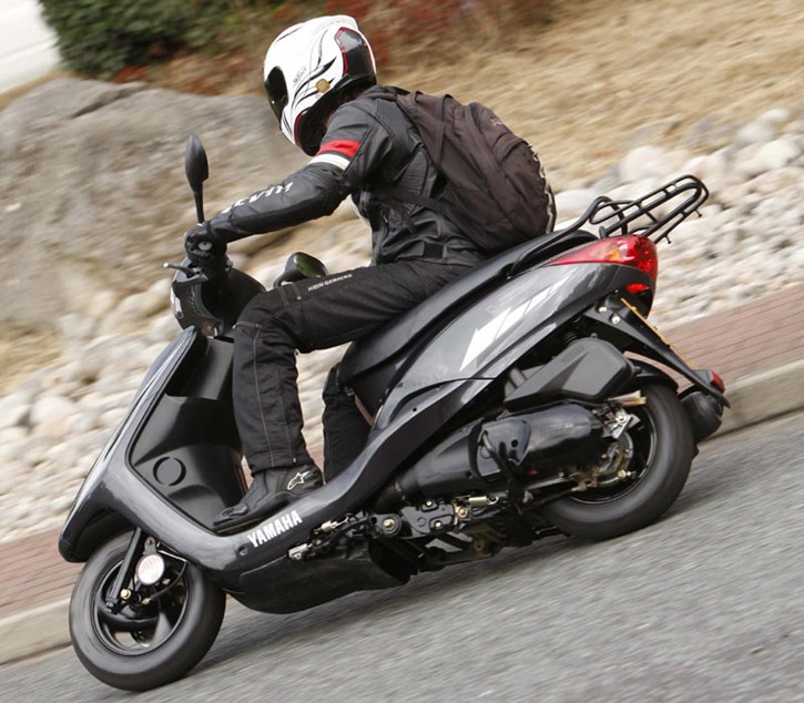 YAMAHA VITY 125 (2008-on) Review | Speed, Specs & Prices