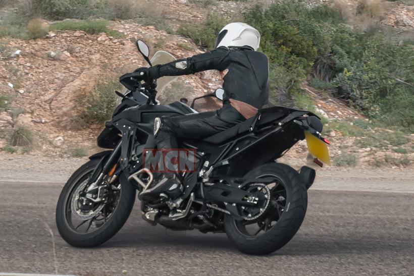 triumph-tiger-950-spy-5.jpg