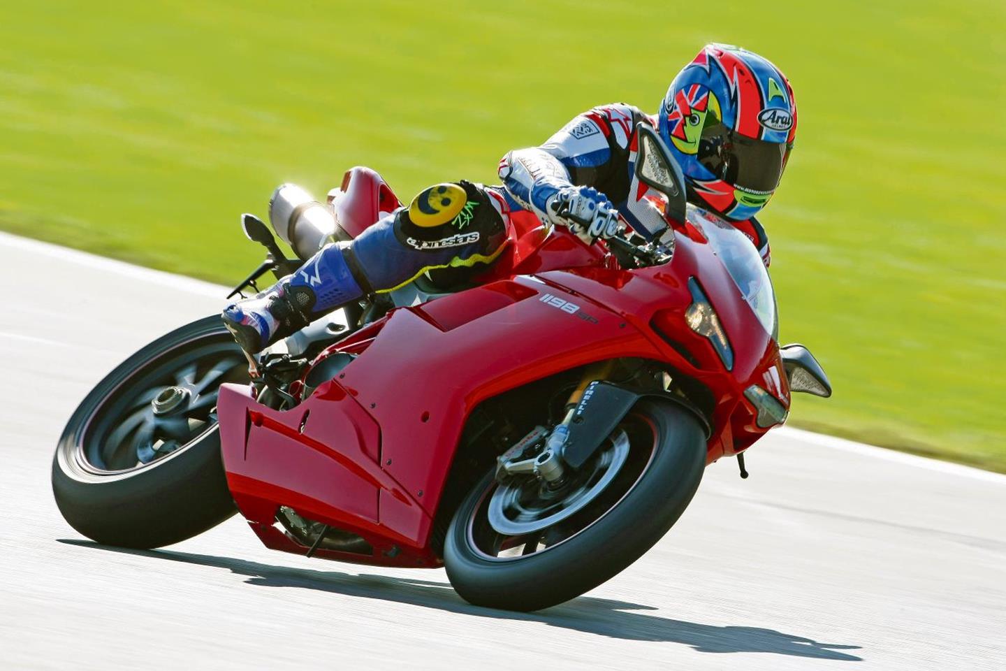 DUCATI 1198SP (2010-2012) Review | Speed, Specs & Prices | MCN