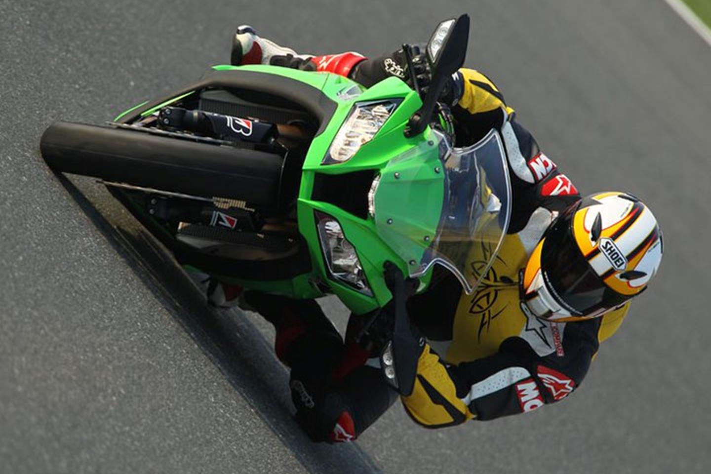 KAWASAKI ZX-10R (2011-2015) Review | Specs & Prices