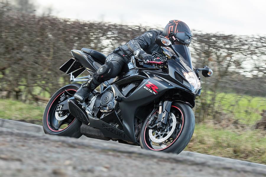 Suzuki GSX-R750 right side on UK road