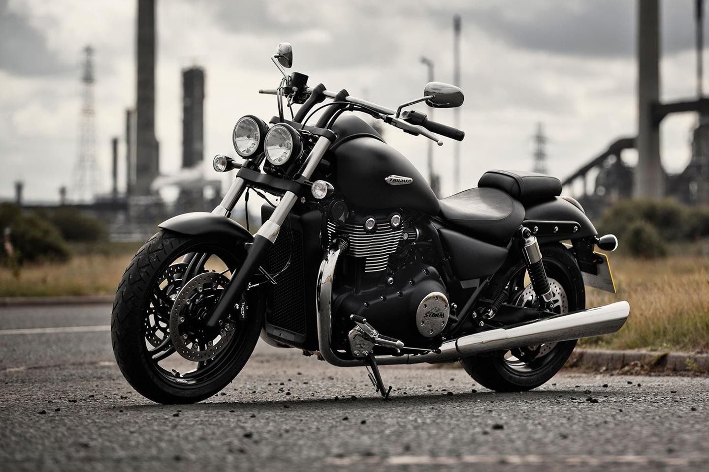 Triumph thunderbird outlet storm 1700