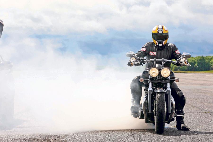 Triumph Thunderbird Storm burnout