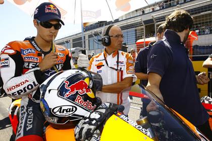 Dani Pedrosa has broken his collarbone at the Twin Ring Motegi