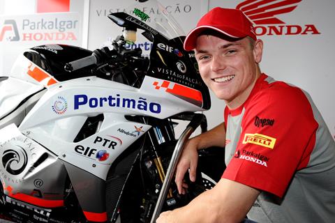 Sam Lowes signs for Parkalgar Honda in WSS