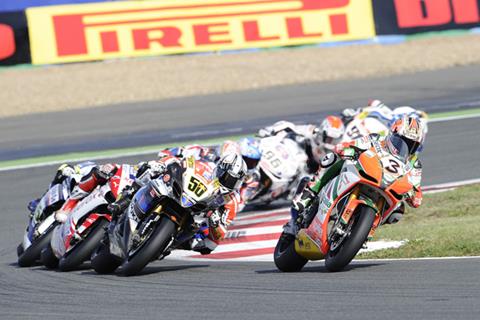 WSB Magny-Cours: race 2 results - Biaggi steals first from Crutchlow