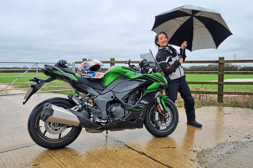 Ninja 1100SX SE/Ninja 1100SX ハイシート（フロント） Ninja 1100SX SEではるばる日本海へ！ 最新スポーツツアラーなら、これ