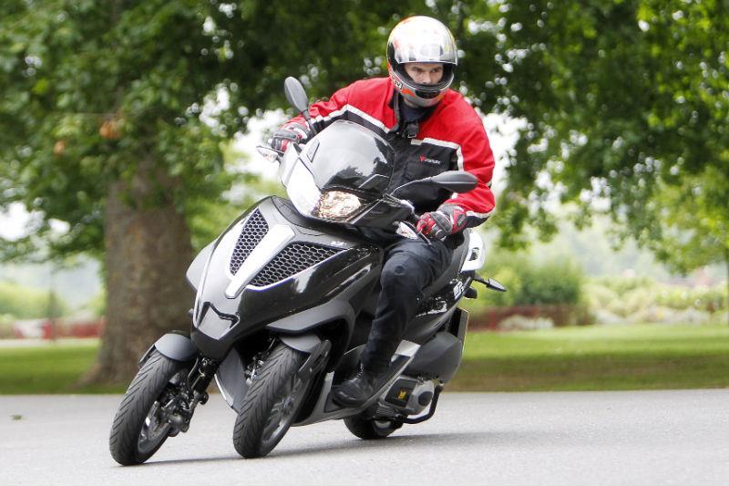 Rusteloos Dag Overtreden PIAGGIO MP3 LT 300 YOURBAN (2011-on) Motorcycle Review | MCN