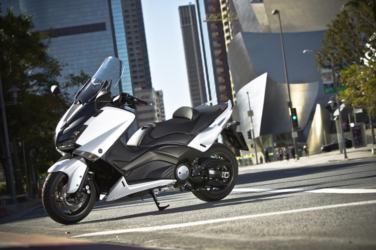 YAMAHA TMAX 500 (2012-2019) Review | Speed, Specs & Prices