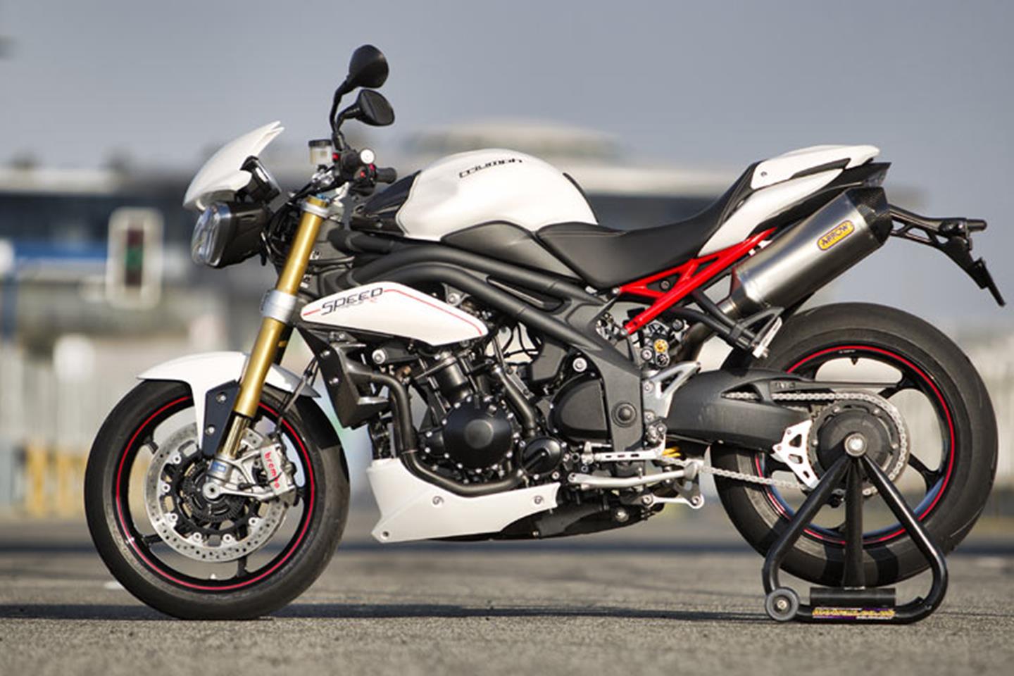 Speed triple r deals 2011