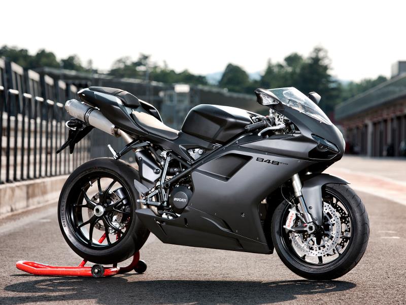 Ducati 848 Challenge Grid Filling Fast