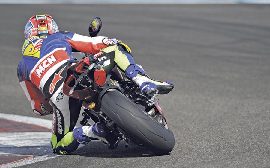 Neevesy gets his knee down on the Ducati 1199 Panigale