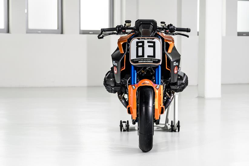 BMW R1300R race bike turns heads at the Daytona 200