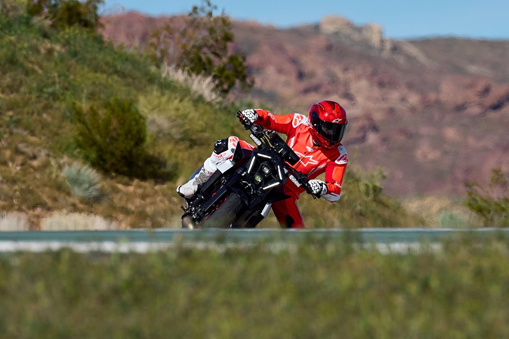 Alpinestars Supertech R7 helmet - spec and first impressions
