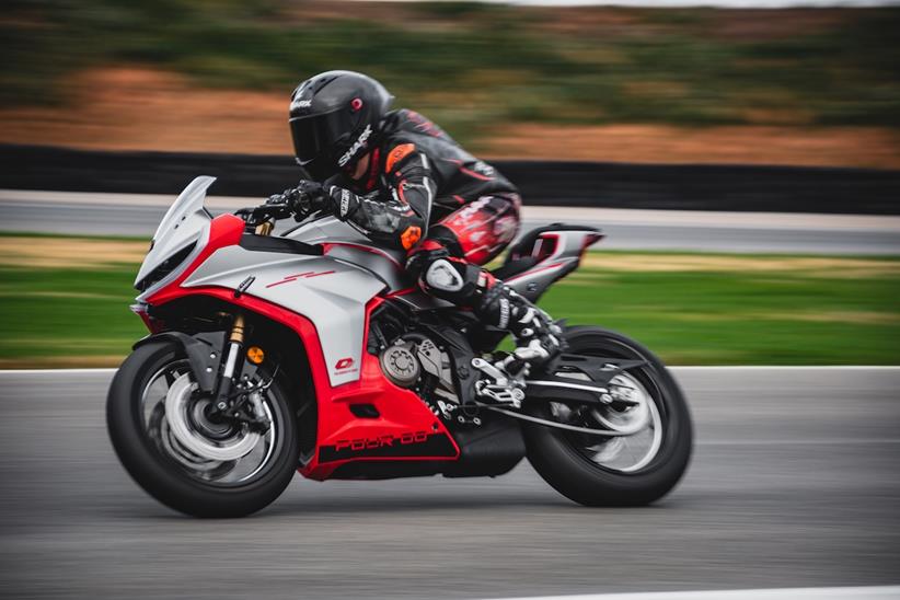 QJMotor SRK 421 RR beng ridden