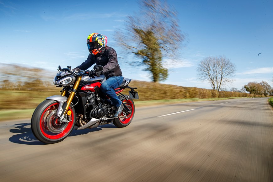 Triump 765 Rx 2026-on Triumph Street Triple 765 RX review | Crisp handling