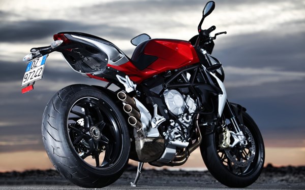 MV-AGUSTA BRUTALE 800 (2013-2016) Review, Specs & Prices