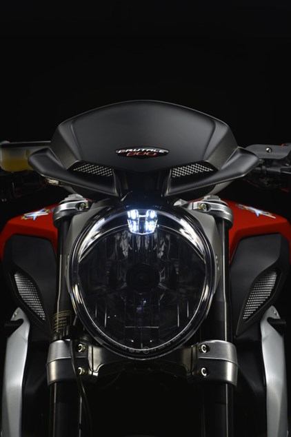 MV-AGUSTA BRUTALE 800 (2013-2016) Review, Specs & Prices