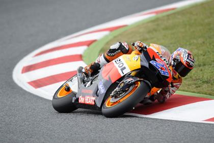 Casey Stoner up pressure on Jorge Lorenzo