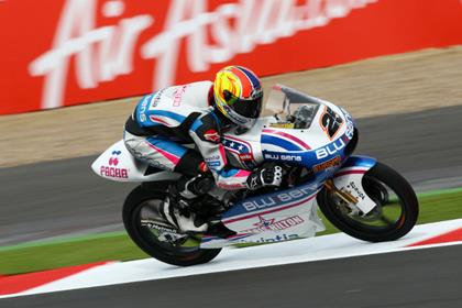 Vinales on his way to pole