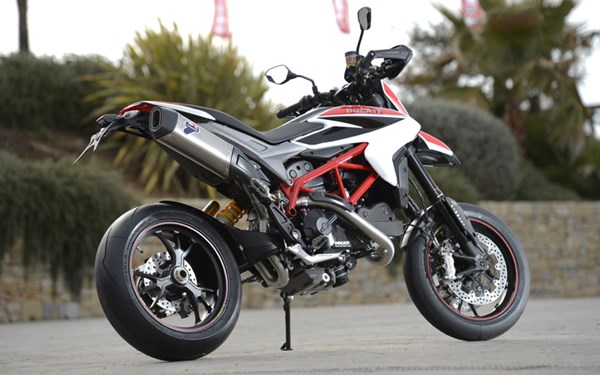DUCATI HYPERMOTARD 821 (2013-on) Review, Specs & Prices