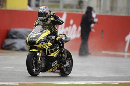 Heroic Colin Edwards claims third at Silverstone