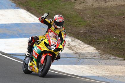 Hill does the double at Knockhill