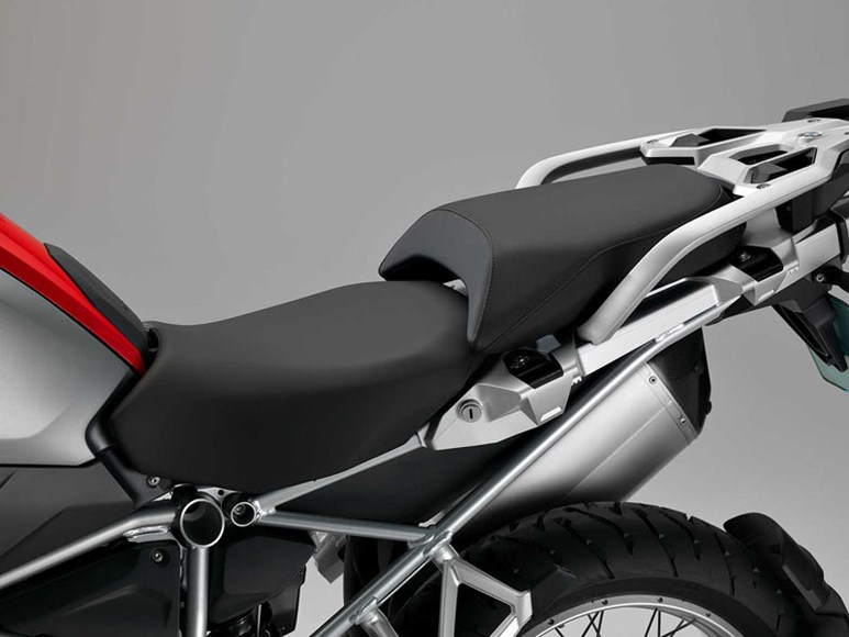 Bmw R1200gs Rear Boot BMW R1200GS (2013-2016) Review | Speed, Specs & Prices