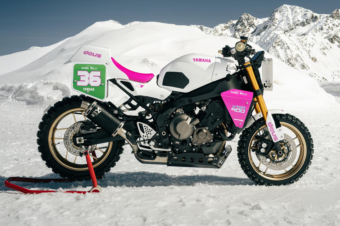 o*e様 【非売品 未着用】YAMAHA RACING TEAM ビンテージ　ピ Yamaha XSR900 retro naked converted into sideways ice racer