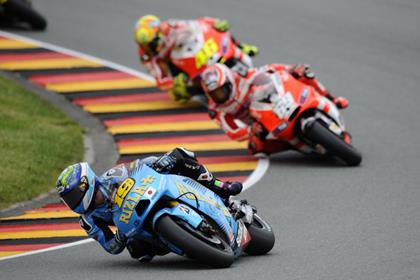 Alvaro Bautista stuns Ducati duo