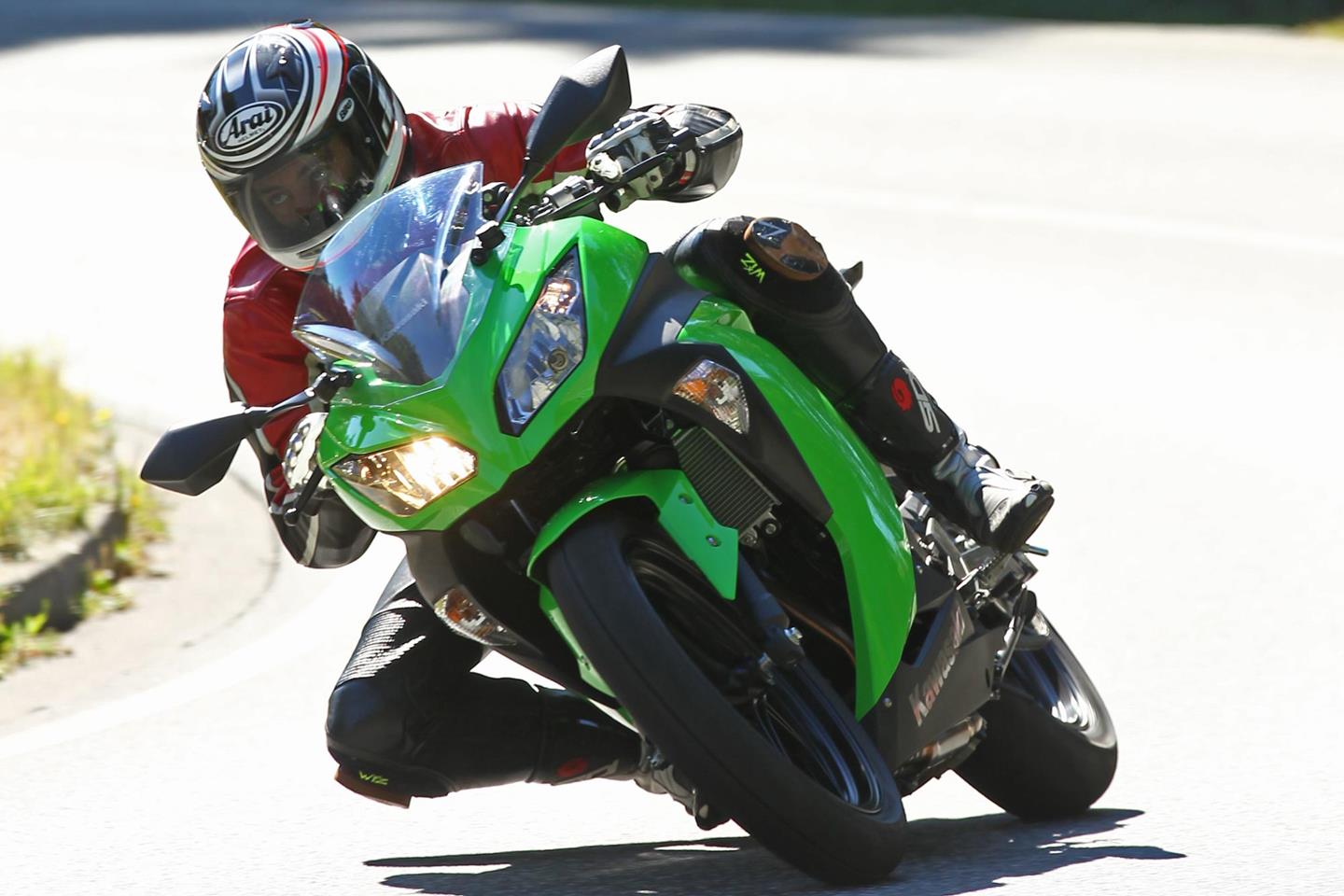 Kawasaki ninja 300 on sale price on road